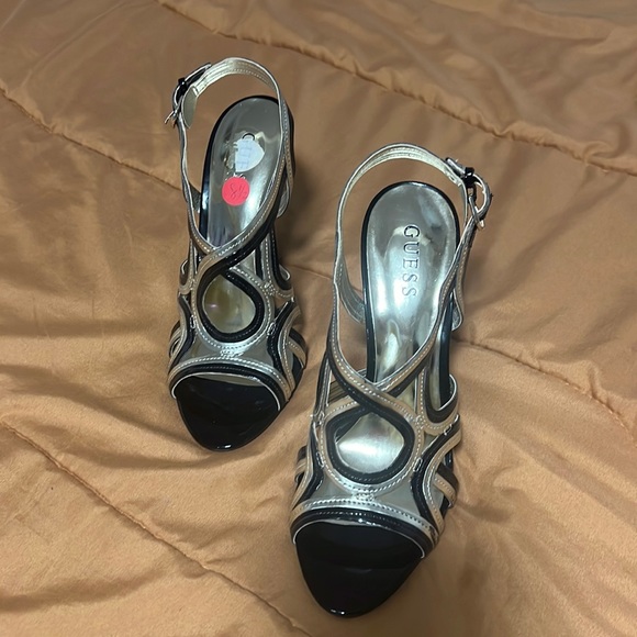 GUESS Patent Leather Black Gold Sandal High Heel Shoes Size 8.5 - Picture 1 of 8